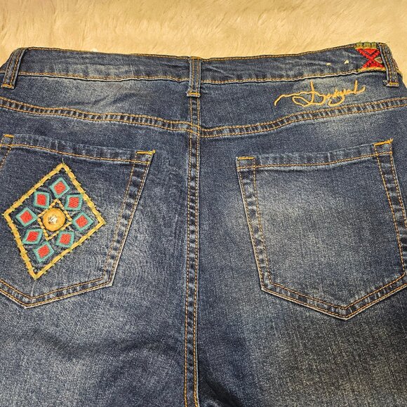 Desigual Blue Straight-Leg Jeans with Colorful Embroidered Patches - Picture 11 of 13